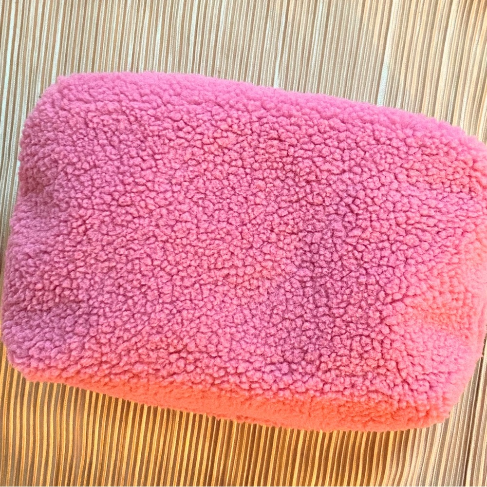 SEPHORA COLLECTION PINK SHERPA TEDDY MAKEUP BAG